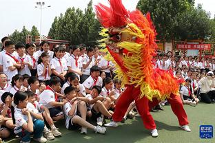 翟晓川晒北京队年终聚餐照：祝大家新年快乐 2023拜拜 2024你好